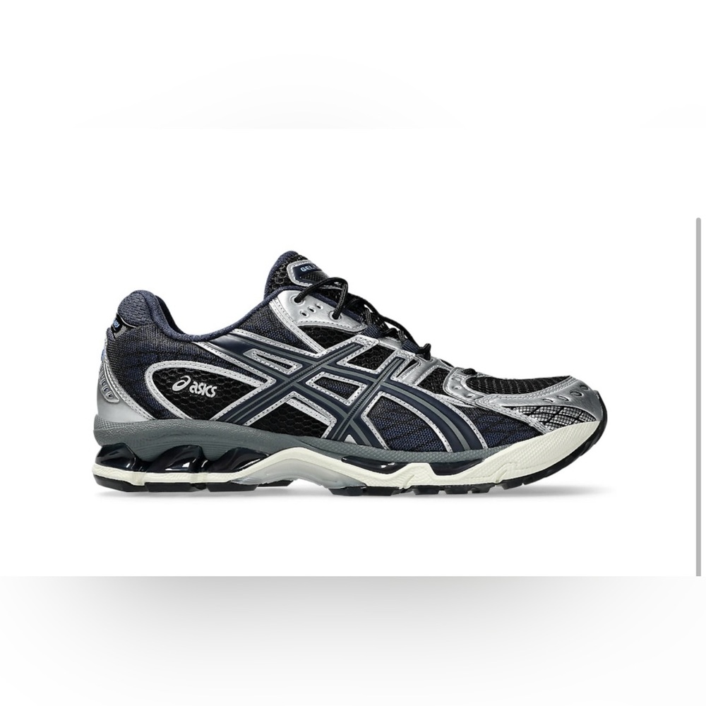 ASICS Gel Nimbus in Midnight - NEVER WORN